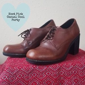 🤖HP🤖Vntg Leather Chunky Heels